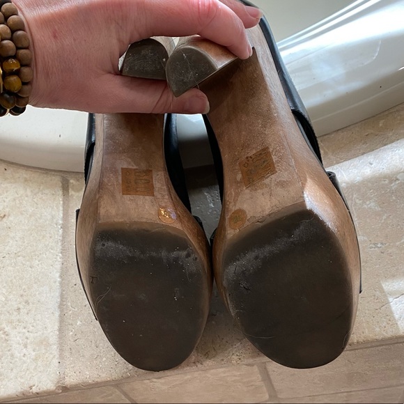 Theory Wooden Platform Sandals - Picture 4 of 6